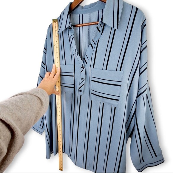 Lapel Collar Button Down V-Neck Striped Blouse w/ Pockets Sz 2X - Picture 7 of 9